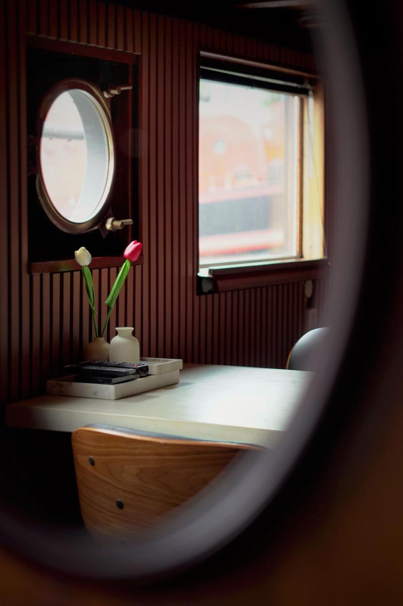 Houseboat-Amsterdam-Classic Buitenkant foto